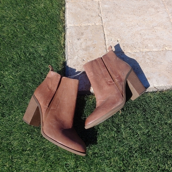 Lucky Brand Tan Leather Ankle Boots Booties - Picture 1 of 6